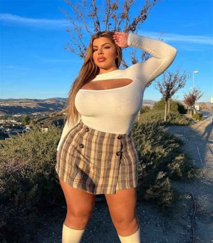 María Becerra Height, Weight, Net Worth, Age, Birthday, Wikipedia, Who, Nationality, Biography