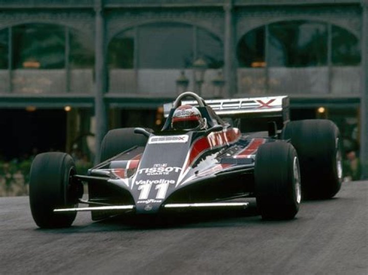 Mario Andretti Biography - Facts, Childhood, Family Life & Achievements