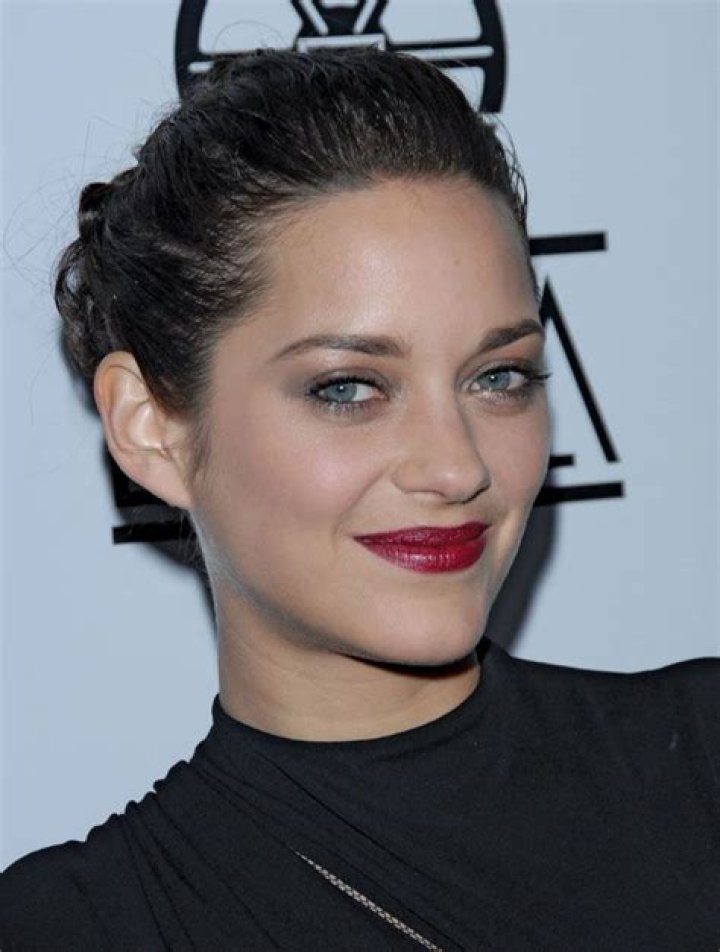 Marion Cotillard Biography - Facts, Childhood, Family Life & Achievements