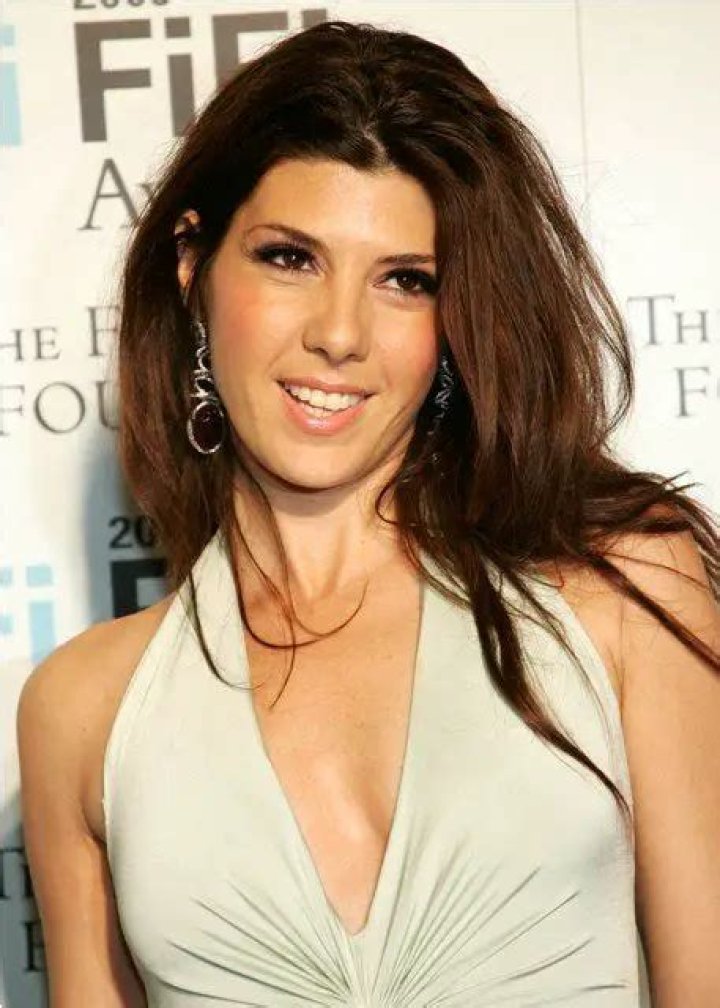 Marisa Tomei Bra Size, Age, Weight, Height, Measurements