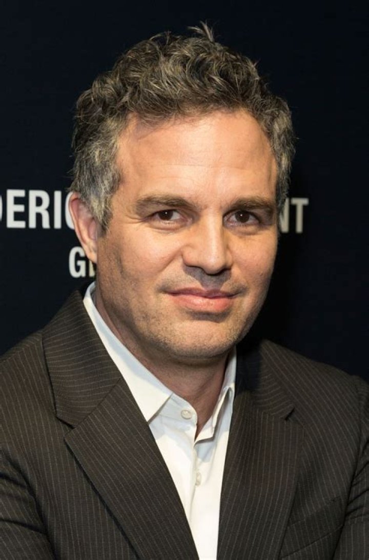 Mark Ruffalo Biography - Facts, Childhood, Family Life & Achievements
