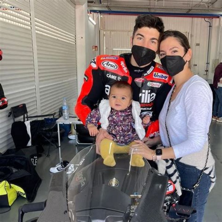 Maverick Viñales’ 2 children: Meet Nina and Bianca Viñales