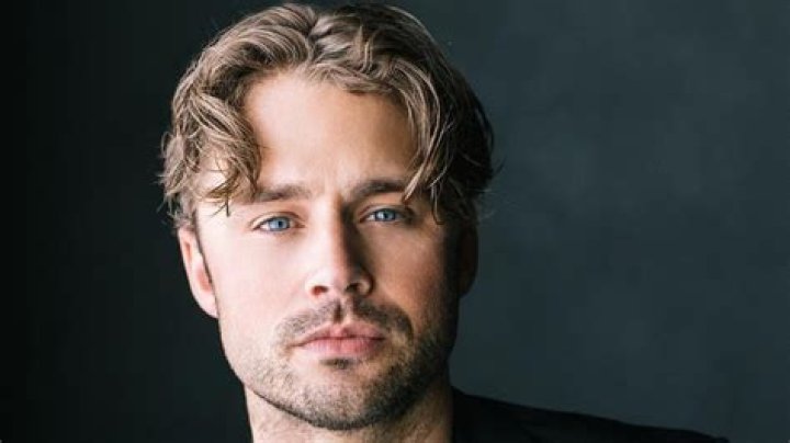 Max Lloyd-Jones Age, Height, Weight, Biography, Wiki, Net Worth and more