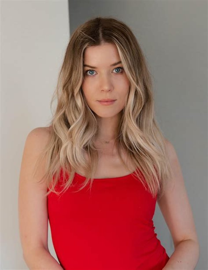 Meghan Rienks Biography - Facts, Childhood, Family Life & Achievements