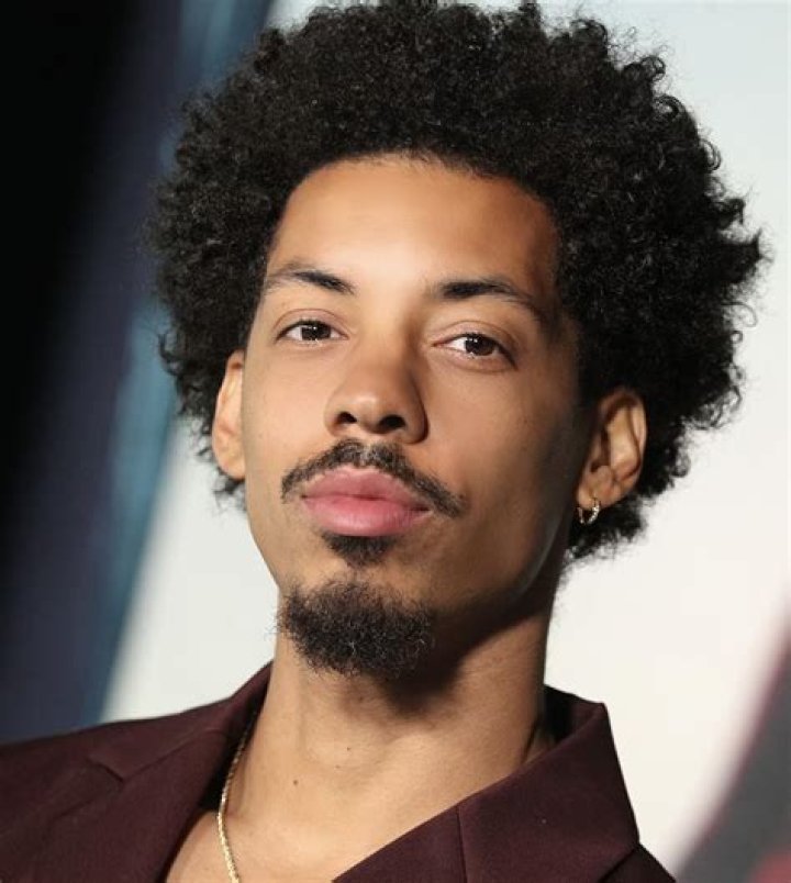 Melvin Gregg - Bio, Facts, Family Life of YouTube Personality