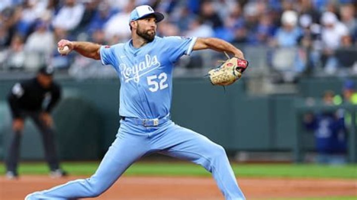 Michael Joseph Wacha Age, Wiki, Biography, Wife, Children, Salary, Net Worth, Parents