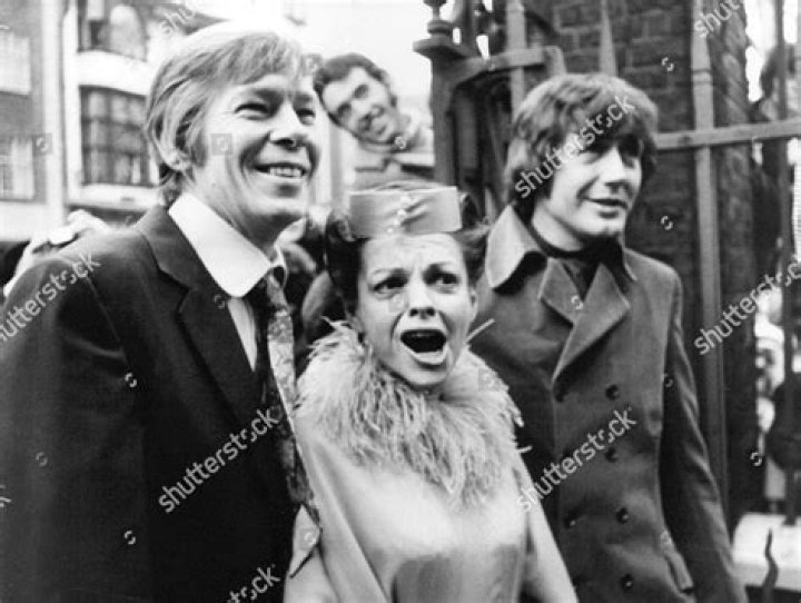 Mickey Deans Biography - Facts, Childhood, Family Life of Musician & Singer