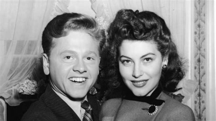Was Mickey Rooney Jr married?