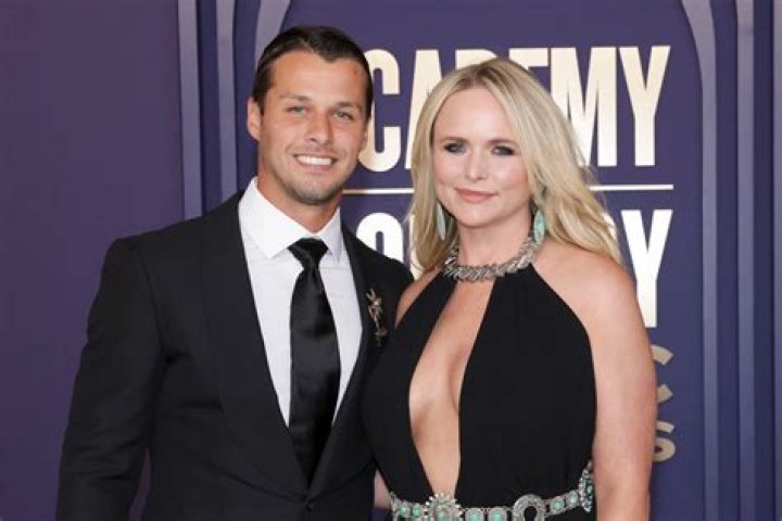 Miranda Lambert Raves About Her Husband’s Abs In Shirtless Cooking Video!