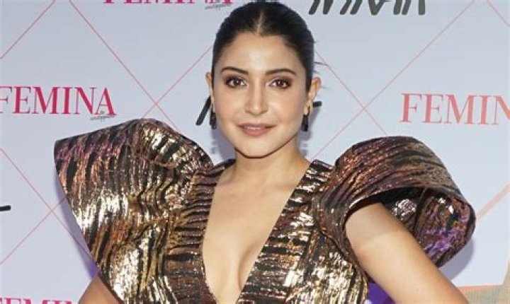 Anushka Sharma in Bathing Suit Stuns the Internet — Celebwell
