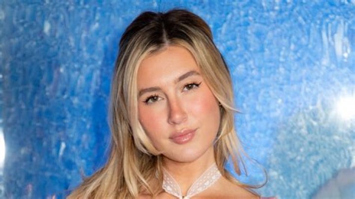 Carly Lawrence in Bathing Suit Says "Don't Text" — Celebwell