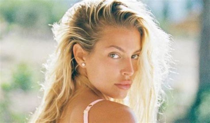 Jessica Goicoechea Shares "Fav Swimsuit" Photo — Celebwell
