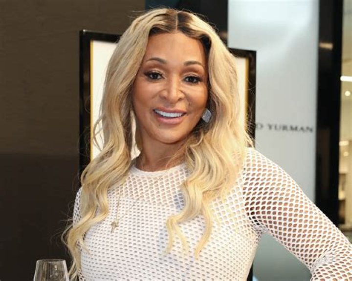 Karen Huger in Bathing Suit Says "Love You Ray Ray" — Celebwell