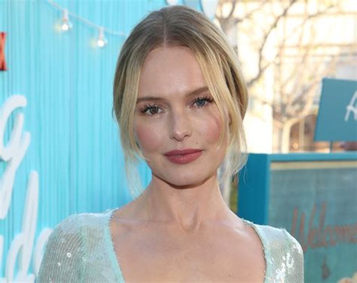 Kate Bosworth in Bathing Suit Says "Happy Birthday" to Justin Long — Celebwell