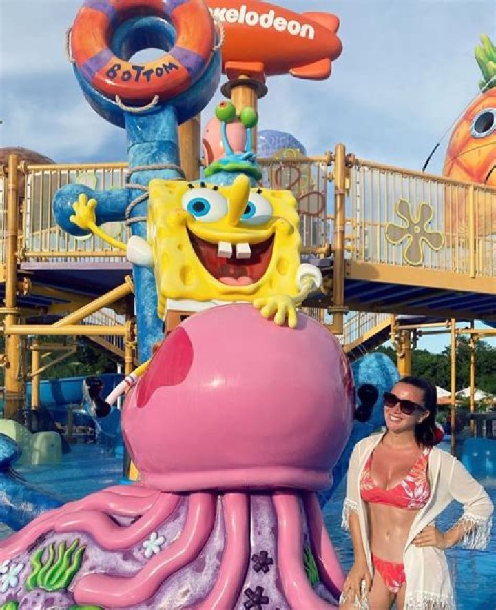 Mariazel in Bathing Suit Has "Pure Fun" — Celebwell