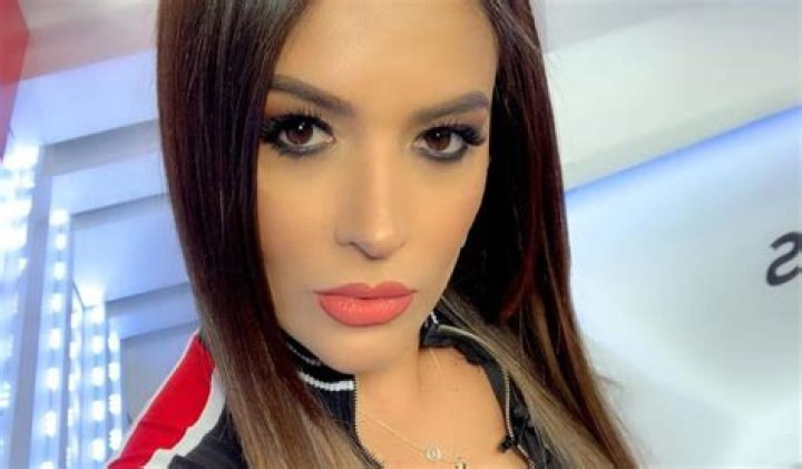 Marisol Padilla in Bathing Suit Steps Into the "Weekend" — Celebwell