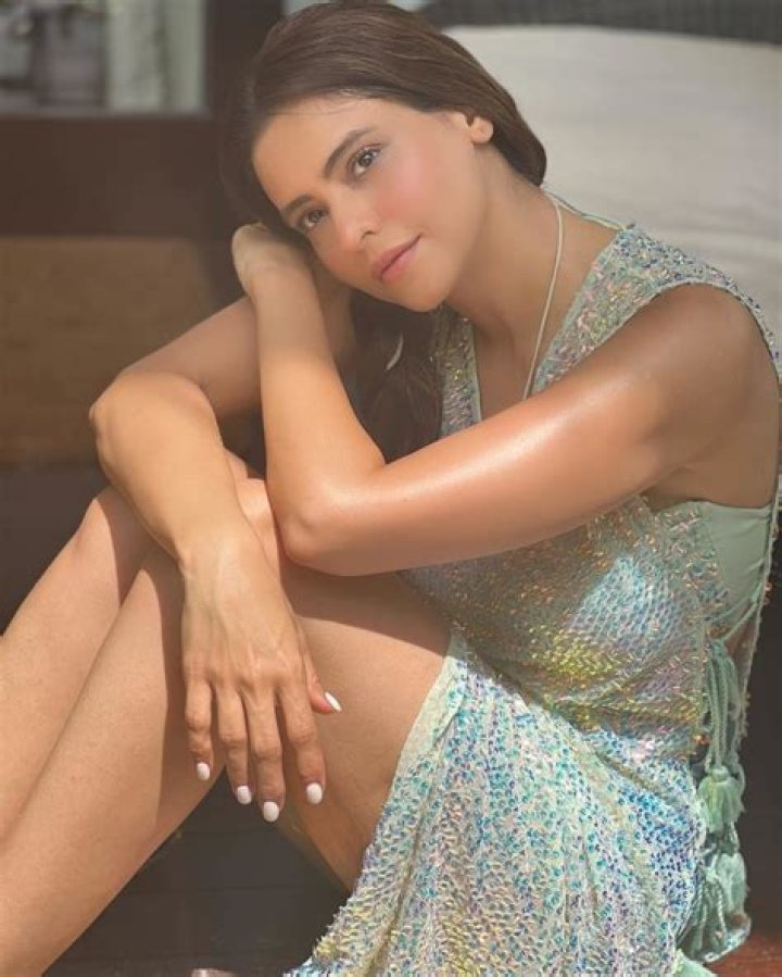 Aamna Sharif in Bathing Suit is "in Love" With the Sea — Celebwell