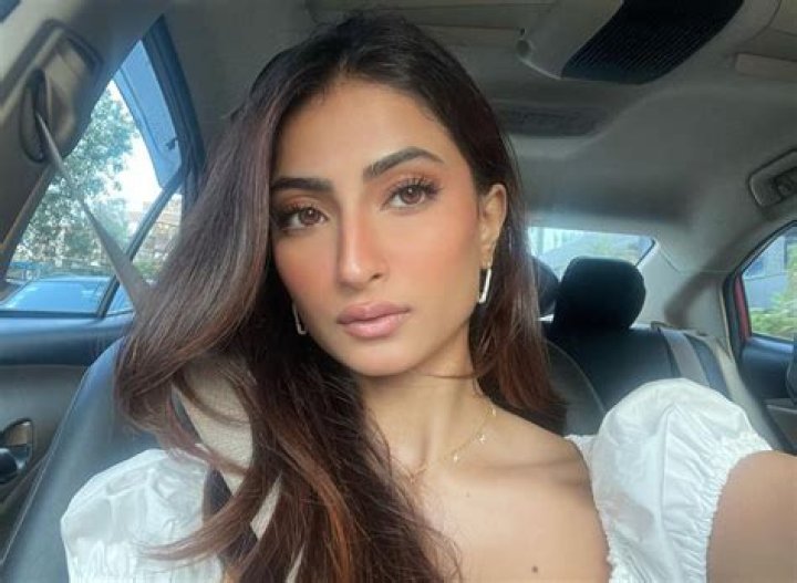 Palak Tiwari in Bathing Suit is "Floating With My Breakfast" — Celebwell