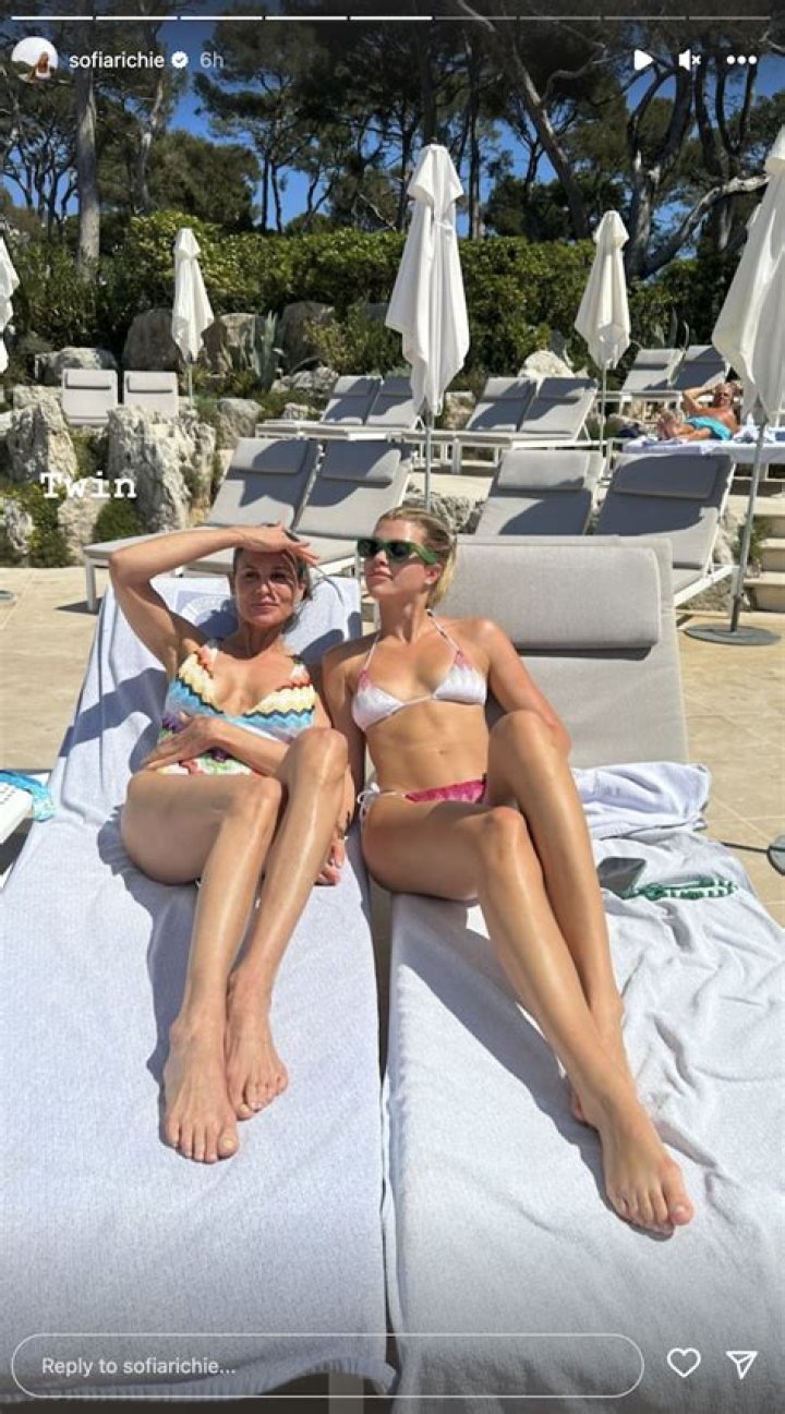 Sofia Richie in Bathing Suit Gets Some Sun — Celebwell