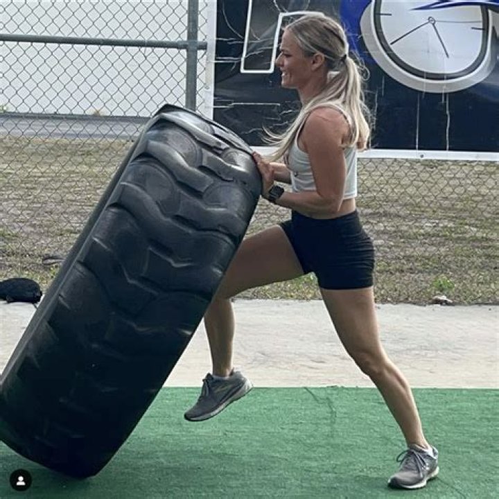 Teen Mom's MacKenzie McKee in Bathing Suit Has "No Complaints" — Celebwell