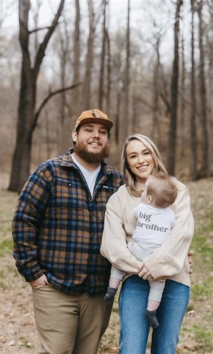 Nicole Hocking Wikipedia, Biography, Age, Height, Luke Combs Wife Instagram