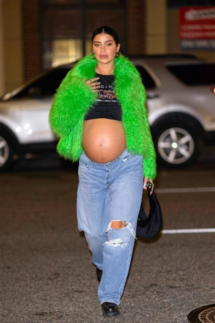 Nicole Williams English in Bathing Suit Starts "New Chapter" — Celebwell