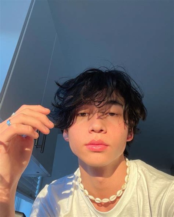 Oliver Moy - Bio, Facts, Family Life of TikTok Star & Social Media Personality