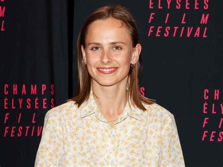 Pauline Chalamet Wiki, Age, Height, Family & Boyfriend