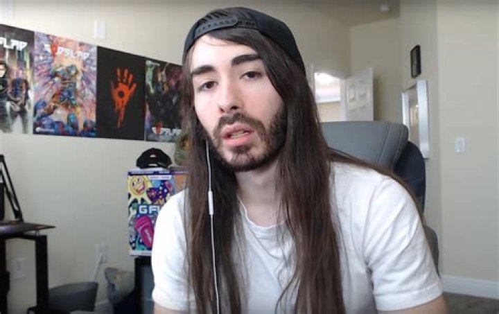 Penguinz0 Age, Wikipedia, Biography Height, Weight, Net Worth and more