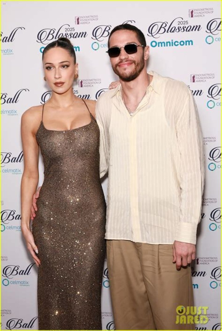 Who is Pete Davidson currently dating?