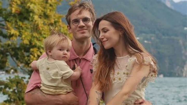 PewDiePie family, wife, children, parents, siblings