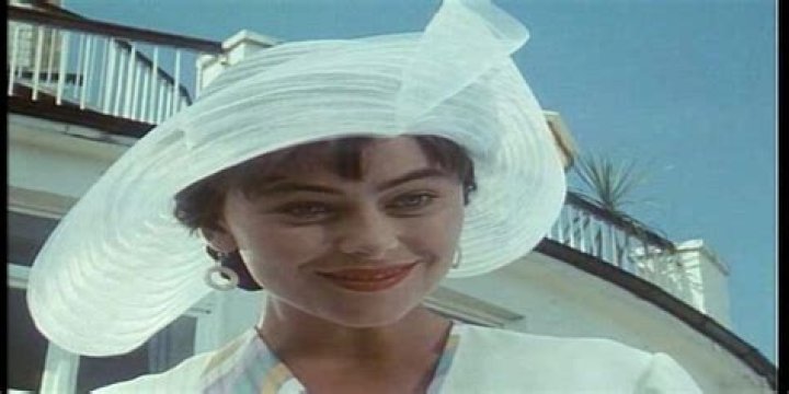 Polly Walker Net Worth