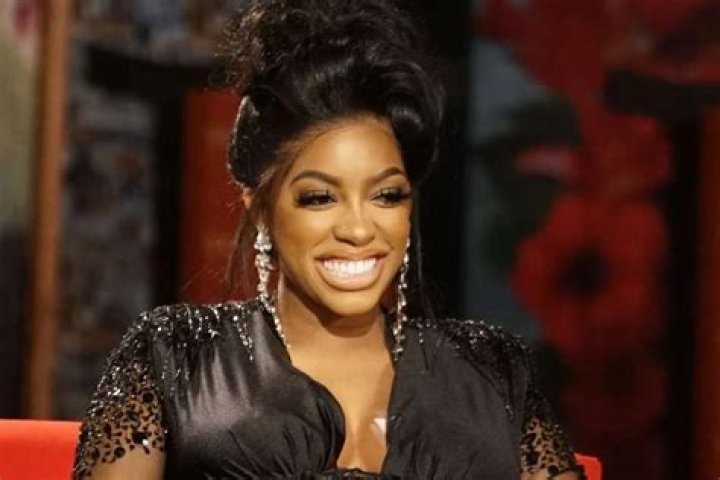 Porsha Williams Flaunts Hourglass Figure In An Outfit From Her Own Clothing Line – She Sparks A Debate About Her Snapback