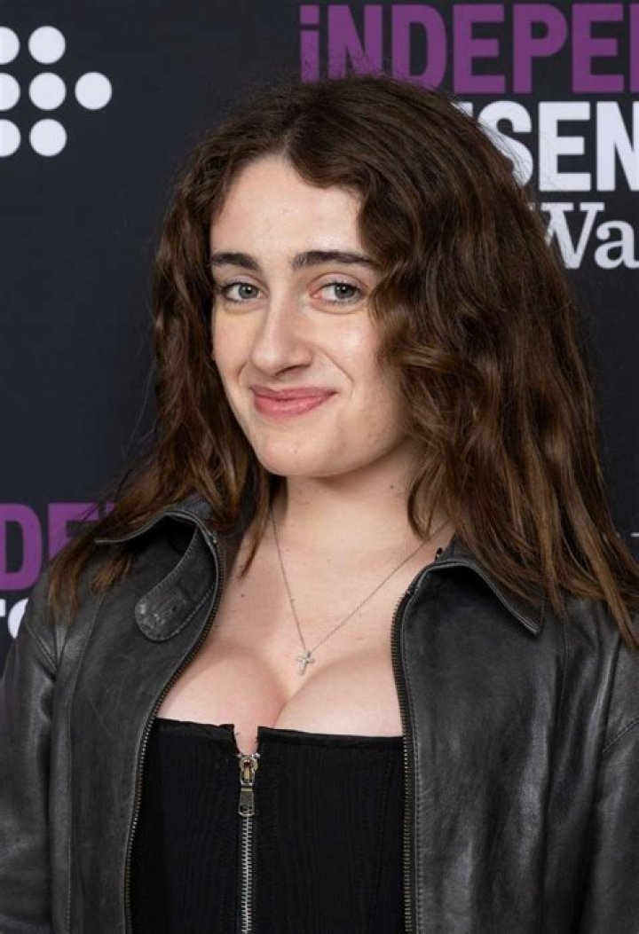 Rachel Sennott Age, Boyfriend, Net Worth, Height, Parents & More