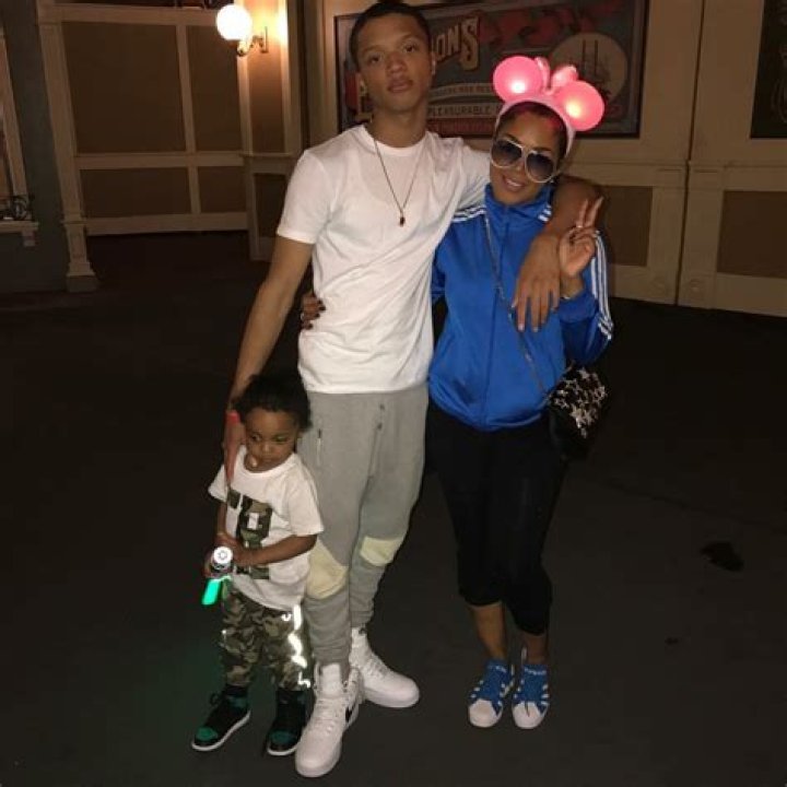 Rasheeda Frost Shows Off A Fresh Hairdo And Fans Are Here For Her Classy Look