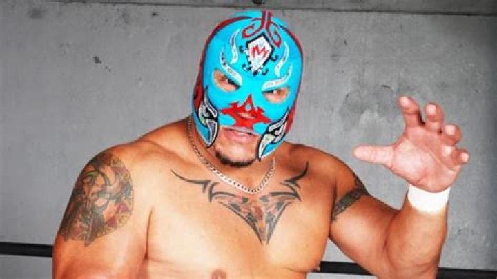 Rey Misterio Biography - Facts, Childhood, Family Life & Achievements