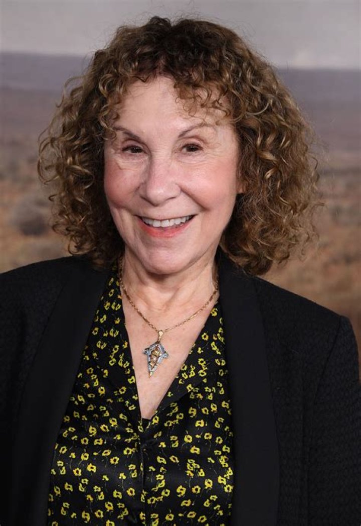 Rhea Perlman Biography - Facts, Childhood, Family Life & Achievements