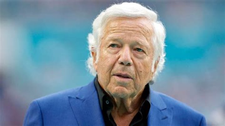 Robert Kraft Biography - Facts, Childhood, Family Life & Achievements
