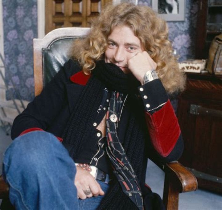 Robert Plant Biography - Facts, Childhood, Family Life & Achievements