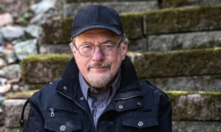 Rupert Holmes Net Worth, Income, Salary, Earnings, Biography