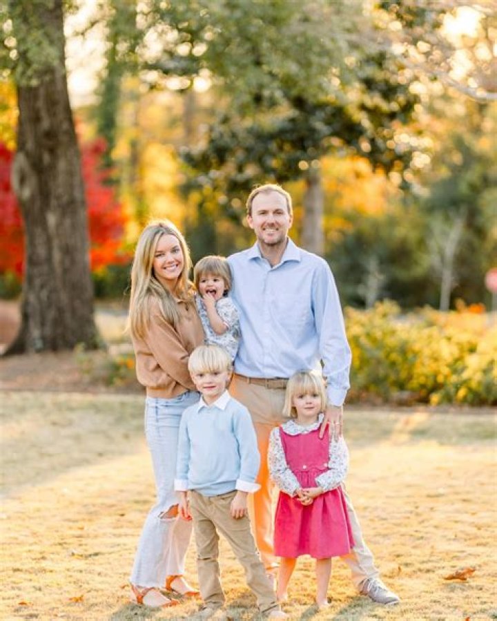 Russell Henley family: Wife, children, parents, siblings