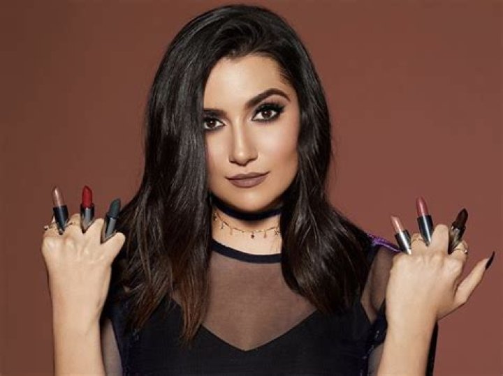 Safiya Nygaard Biography - Facts, Childhood, Family Life & Achievements