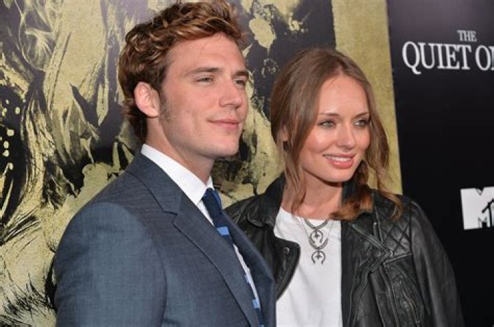 Sam Claflin Age, Height, Wiki, Biography, Wife Laura Haddock, Children, Family