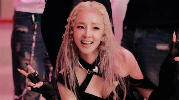 Sandara Park (Dara) Biography - Facts, Family Life & Achievements of South Korean Actress & Singer