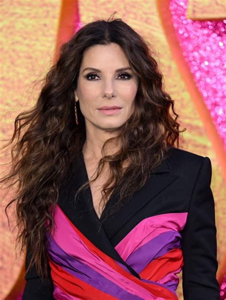 Sandra Bullock Swears By These 7 Tricks to Look Amazing — Celebwell