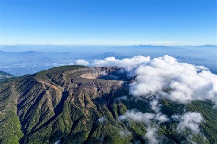 Famous People From Santa Ana, California & Celebs Born In Santa Ana