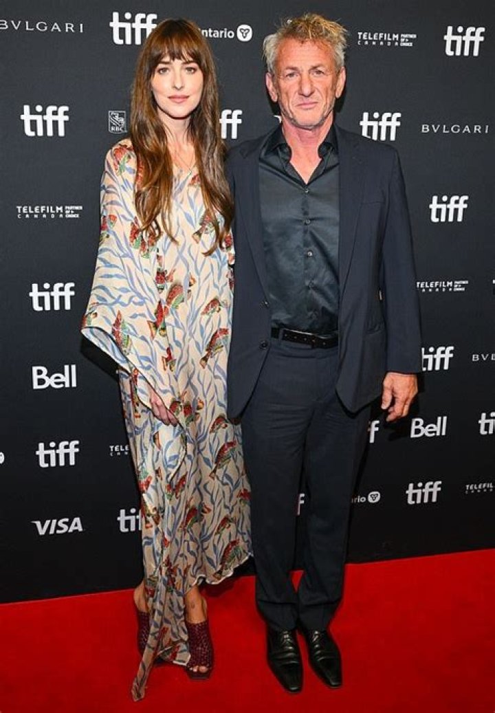 Sean Penn Body Measurements Height Weight Shoe Size Vital Statistics Bio