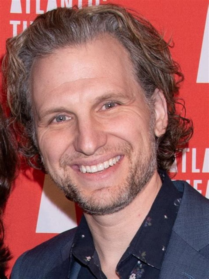 Sebastian Arcelus Biography – Facts, Childhood, Family Life & Achievements