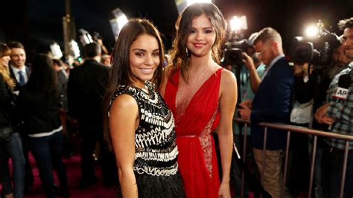 Selena Gomez and Vanessa Hudgens had a sweet reunion at the SAG Awards