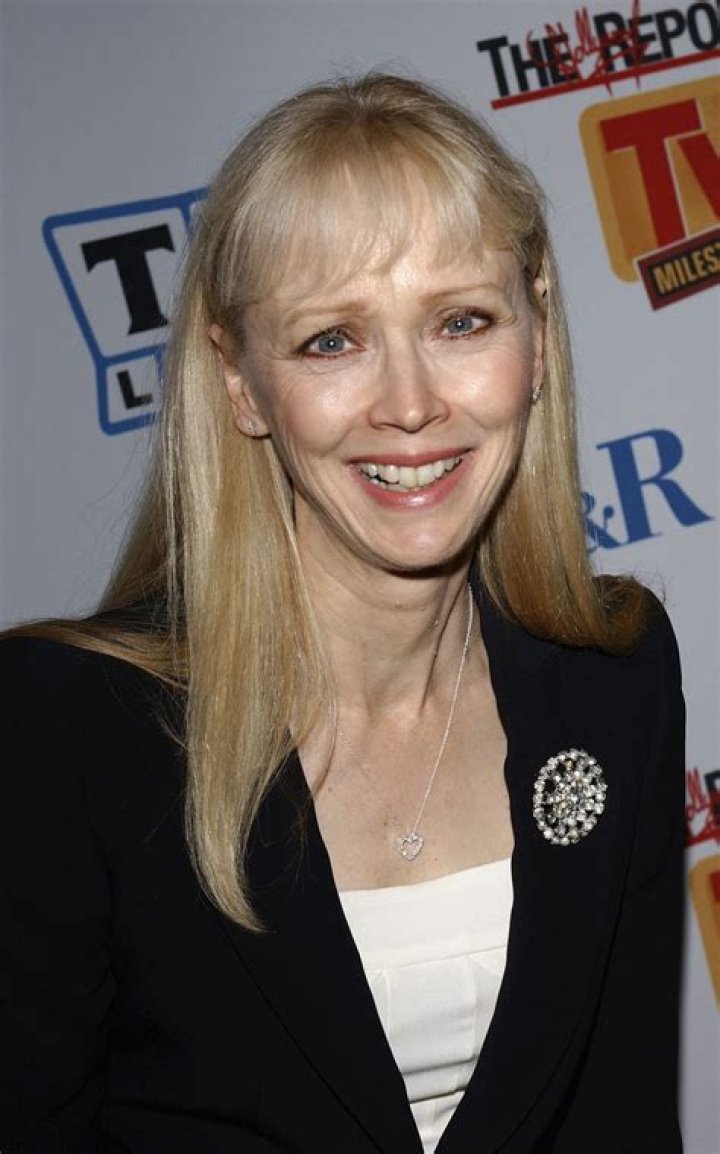Shelley Long Biography - Facts, Childhood, Family Life & Achievements